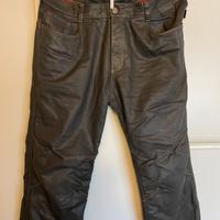 Pantaloni moto con protezioni