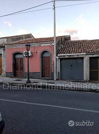 Casa singola con cortile a Piedimonte Etneo