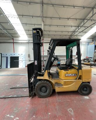 MULETTO USATO CATERPILLAR DP25K