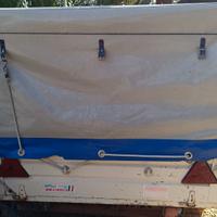 Carrello UMBRA Rimorchi bianco con gabbia cani  