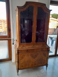 Credenza con vetrina in legno, trumeau