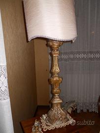 Candelabro-portalume antico