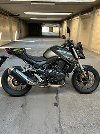 Honda Hornet 750