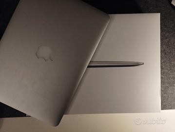 MacBook Air 2017 8gb RAM 128gb