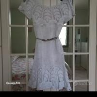 Copricostume fatto interamente a mano a uncinetto 