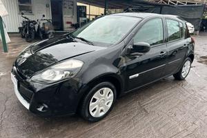 RENAULT CLIO 1.2 B/GPL - 2012