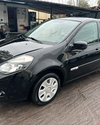 RENAULT CLIO 1.2 B/GPL - 2012