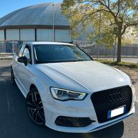 Audi A3 8v 1.6 TDI - S line - Full Optional