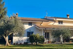 Immobile (porzione Villa) zona Cantone