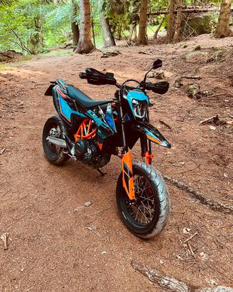 KTM 690 smc r 2022