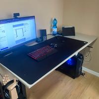 TROTTEN Scrivania regolabile in altezza