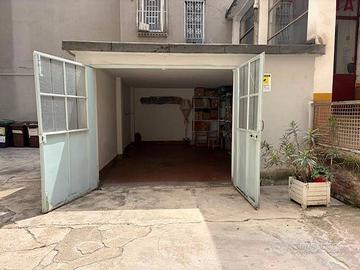 Box / Garage di 26 m² a Milano