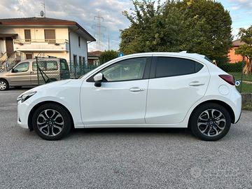 Mazda 2 1500cc 90cv Exceed