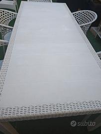 Tavolo + sedie da giardino