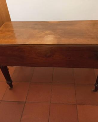 Tavolo a Bandelle 1800