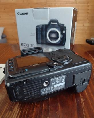 Canon 5D perfettamente funzionante