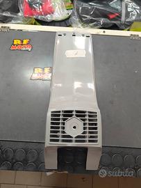 Mascherina scudo anteriore nasello clacson Vespa 