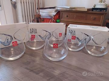 Sei bicchieri per acqua in vetro cristallizzato