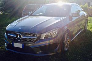 Mercedes Benz CLA 220 AMG