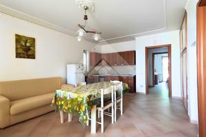 3 LOCALI A MANFREDONIA