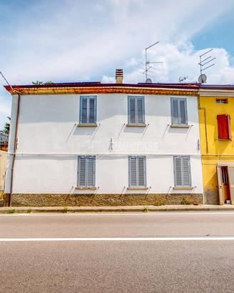 Ampio terratetto indipendente su tre livelli
