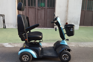 Scooter elettrico 4 ruote