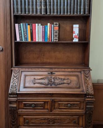 Scrittoio libreria in legno intagliato a mano