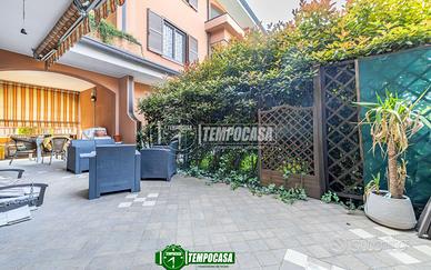 2 LOCALI CON TAVERNA GIARDINO, TERRAZZO E BOX !!!