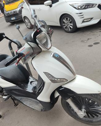 Beverly 125  2015 