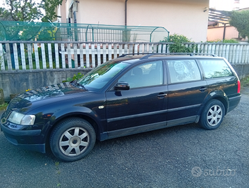VOLKSWAGEN Passat 5ª serie - 1999