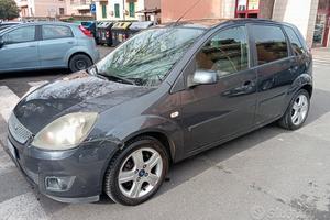 Ford Fiesta 1200 titanium
