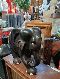 Elefante in ebano