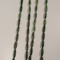 2 collane in vetro verdi (colore simil malachite)