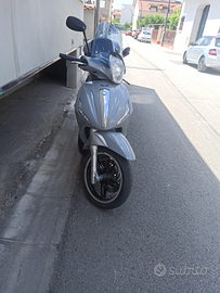 Beverly Sport Tourer 350