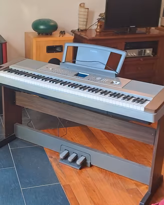 Pianoforte digitale Yamaha DGX640
