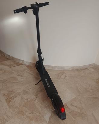 monopattino Elettrico 
