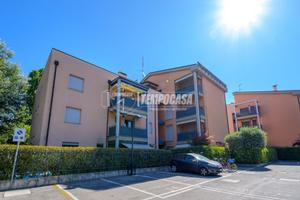 5 LOCALI CON DOPPI SERVIZI IN ZONA STELLINA