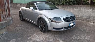 Audi tt Roadster 225 CV quattro