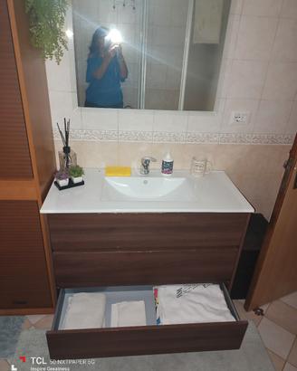 mobile lavabo con specchio 