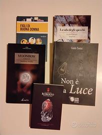 Set di libri di narrativa + mini catalogo