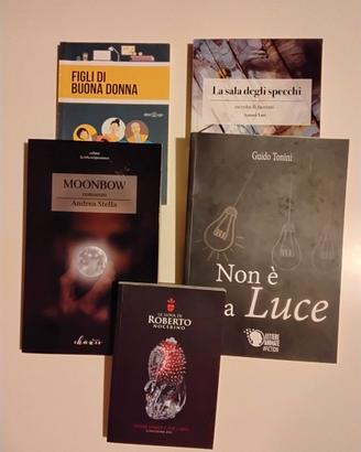 Set di libri di narrativa + mini catalogo