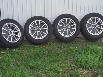Cerchi lega R16’’ BMW+ gomme bridgestone invernali