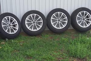 Cerchi lega R16’’ BMW+ gomme bridgestone invernali