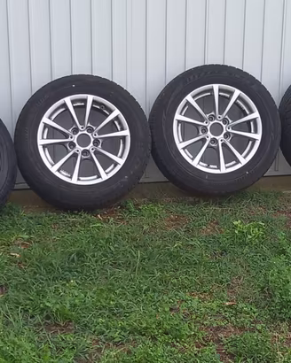 Cerchi lega R16’’ BMW+ gomme bridgestone invernali
