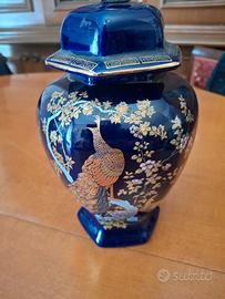 VASO KUTANI giapponese decorato fondo blu e oro