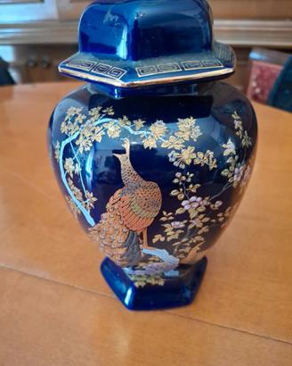 VASO KUTANI giapponese decorato fondo blu e oro