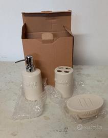 set da bagno in ceramica