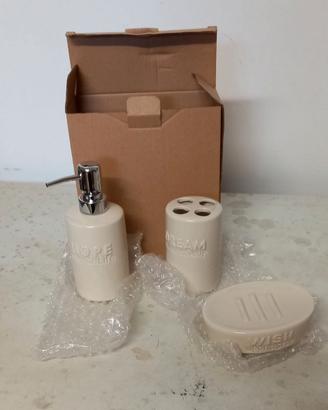 set da bagno in ceramica