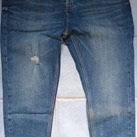 jeans modello loose cropped