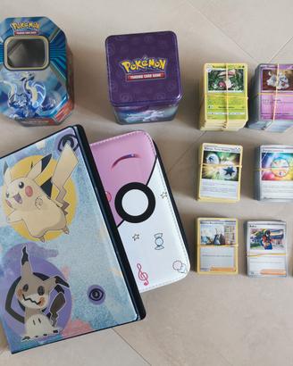 Carte Pokémon vari anni con album e  contenitori